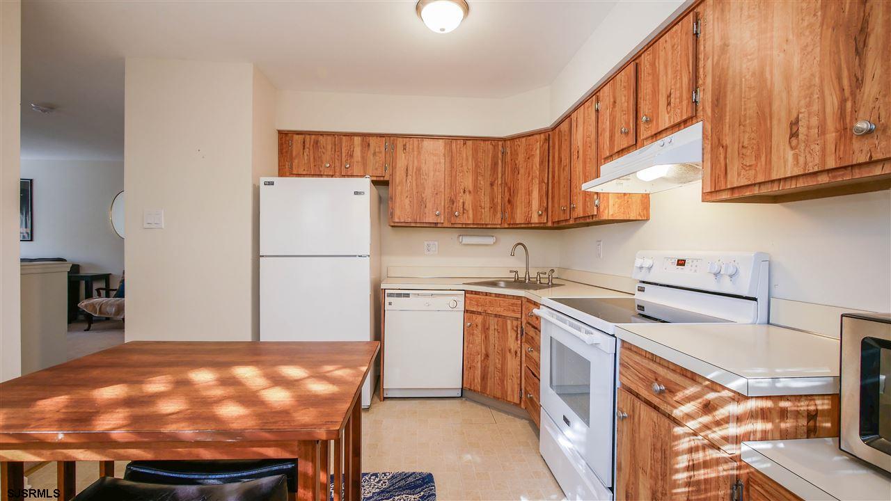 853 East Fishers Creek Road, Unit 853 Smithville, NJ 08205 - Photo 11 of 16