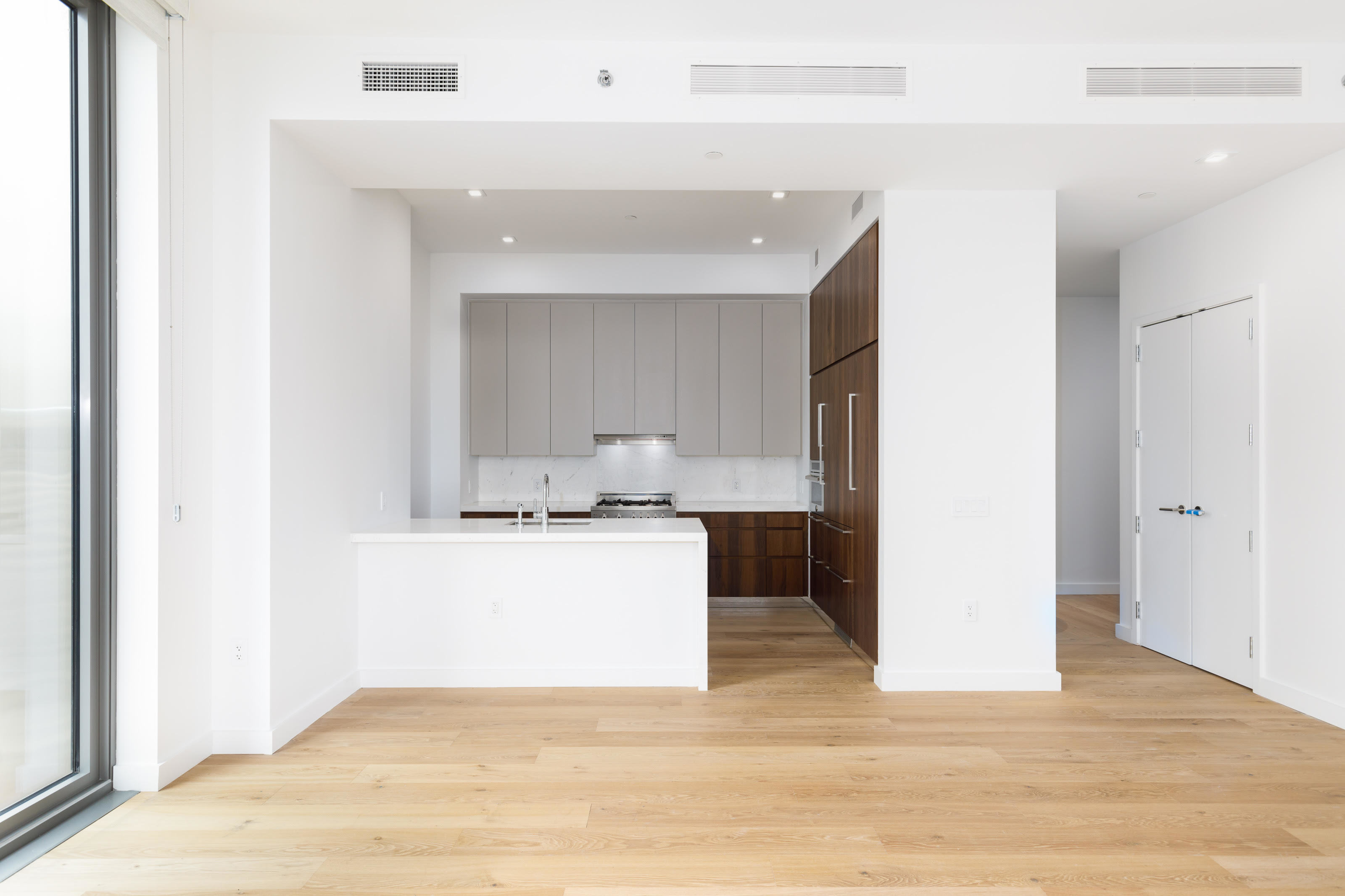 360 East 89th Street, Unit 22C Manhattan, NY 10128 - Photo 3 of 7