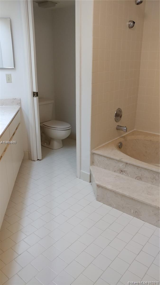 5700 Coach House Circle, Unit D Boca Raton, FL 33486 - Photo 8 of 15