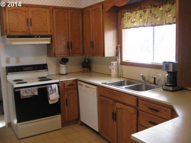 2842 Maple Street Longview, WA 98632 - Photo 2 of 11 Gallery Image 2