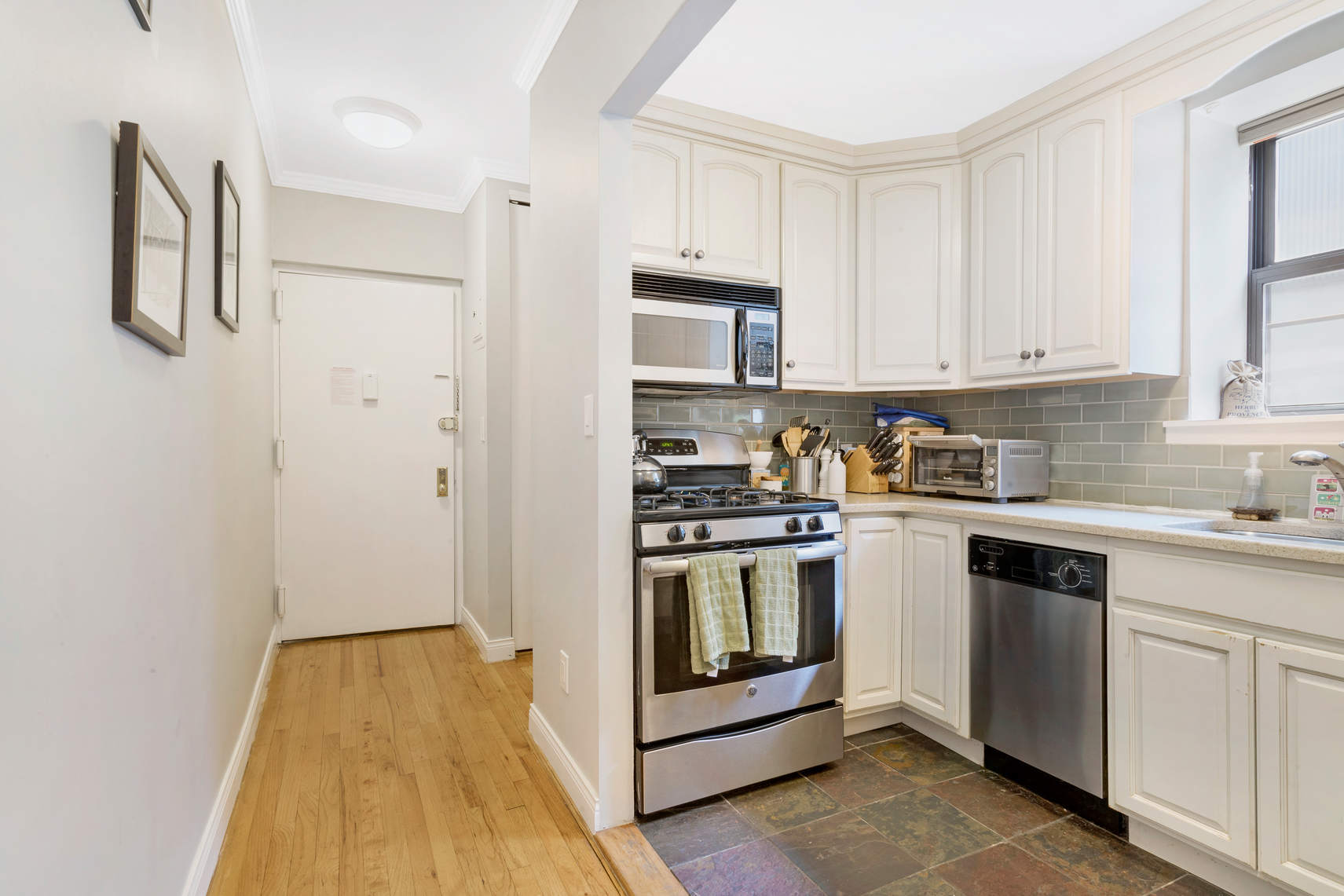 4 West 109th Street, Unit 6A Manhattan, NY 10025 - Photo 8 of 12