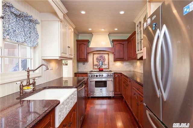 3 Hill Road St. James, NY 11780 - Photo 12 of 20 Gallery Image 12