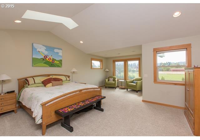 916 Frankton Road Hood River, OR 97031 - Photo 8 of 27 Gallery Image 8