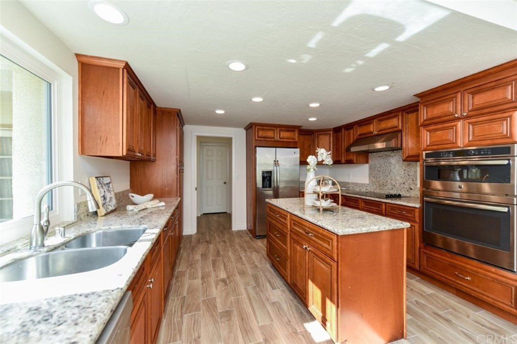 48 Sunlight Irvine, CA 92603 - Photo 13 of 60