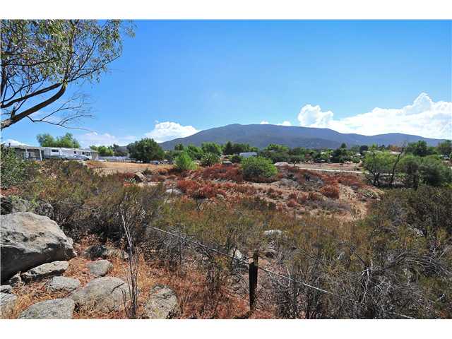 2995 North Victoria Drive Alpine, CA 91901 - Photo 3 of 25