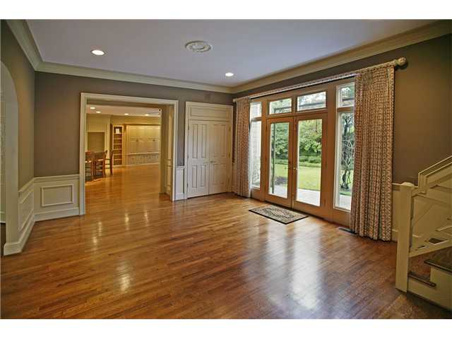 175 Waring Road Memphis, TN 38117 - Photo 8 of 12 Breakfast room with French doors to patio adjacent to formal dining room and kitchen-hearth room.