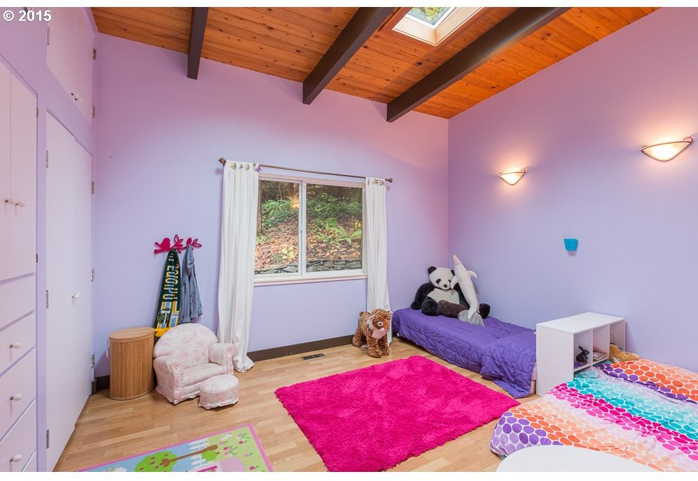 6433 Southwest Laber Road Portland, OR 97221 - Photo 9 of 27