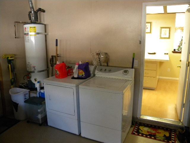 8343 Mesa View Way Spring Valley, CA 91977 - Photo 11 of 22 Gallery Image 11