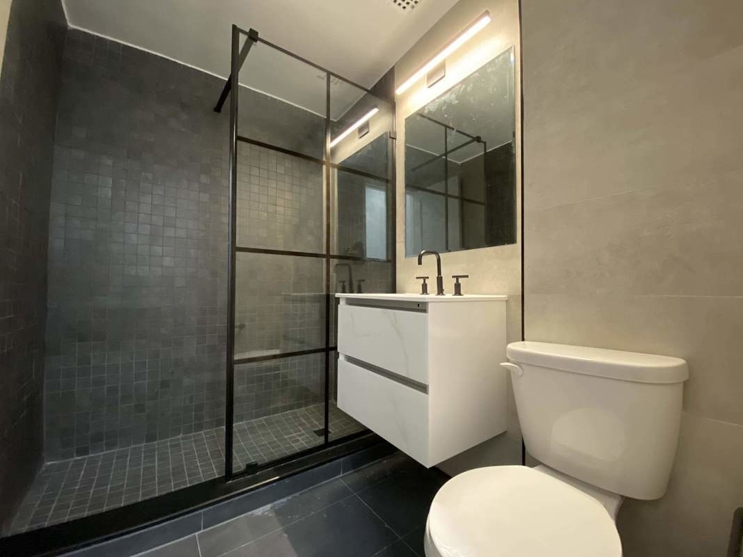 161 West 16th Street, Unit 15J Manhattan, NY 10011 - Photo 5 of 7