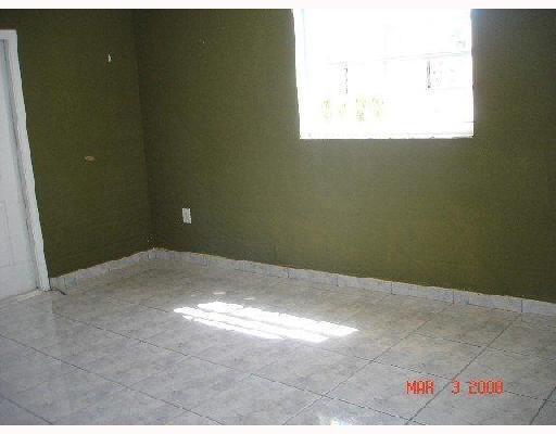 435 East 52nd Street Hialeah, FL 33013 - Photo 8 of 11