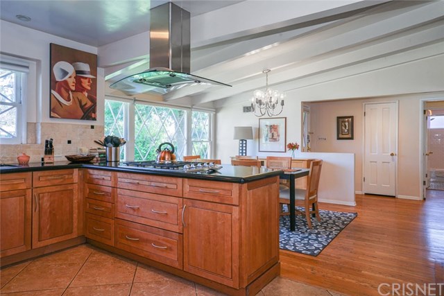 14026 Chandler Boulevard Sherman Oaks, CA 91401 - Photo 10 of 36