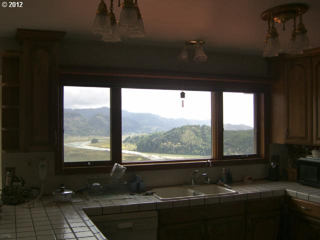95454 Spirit Ridge Road Gold Beach, OR 97444 - Photo 10 of 16
