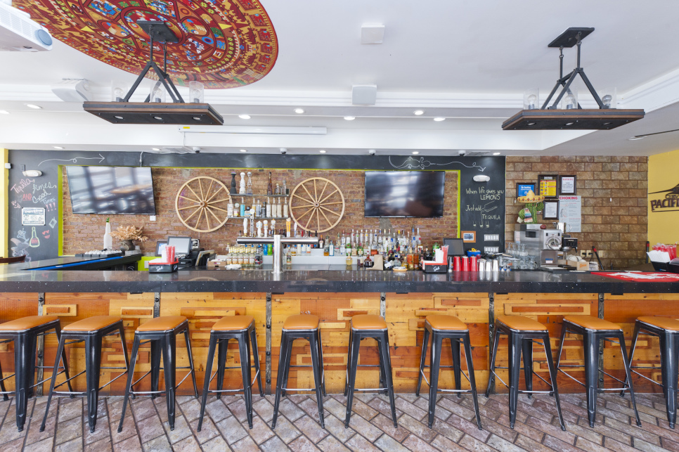 22-03 35th Street, Unit 1 Queens, NY 11105 - Photo 3 of 6