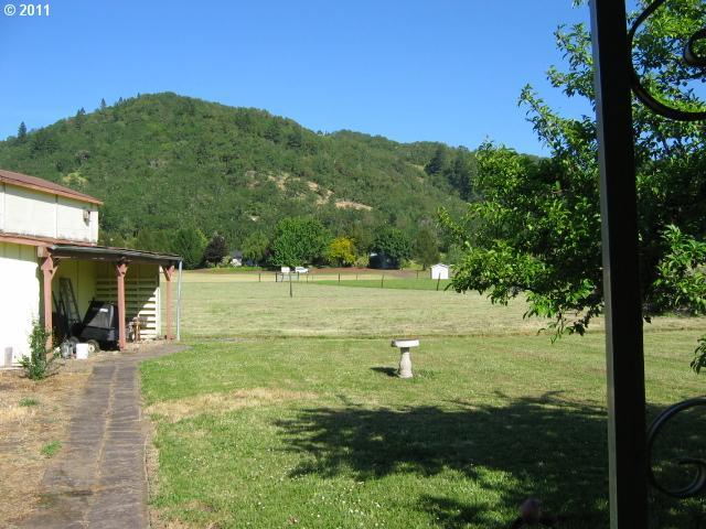 2101 Fisher Road Roseburg, OR 97471 - Photo 15 of 15 Gallery Image 15