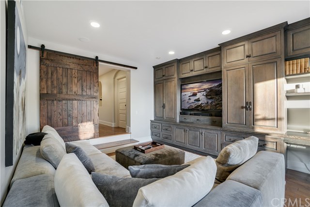 420 De Sola Terrace Corona del Mar, CA 92625 - Photo 10 of 19