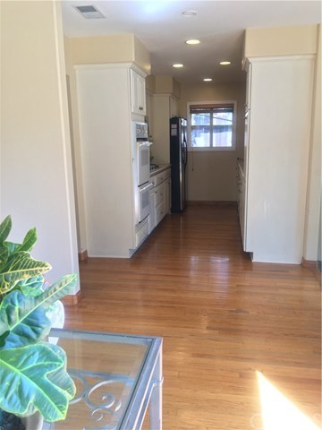 282 23rd Street Costa Mesa, CA 92627 - Photo 17 of 24