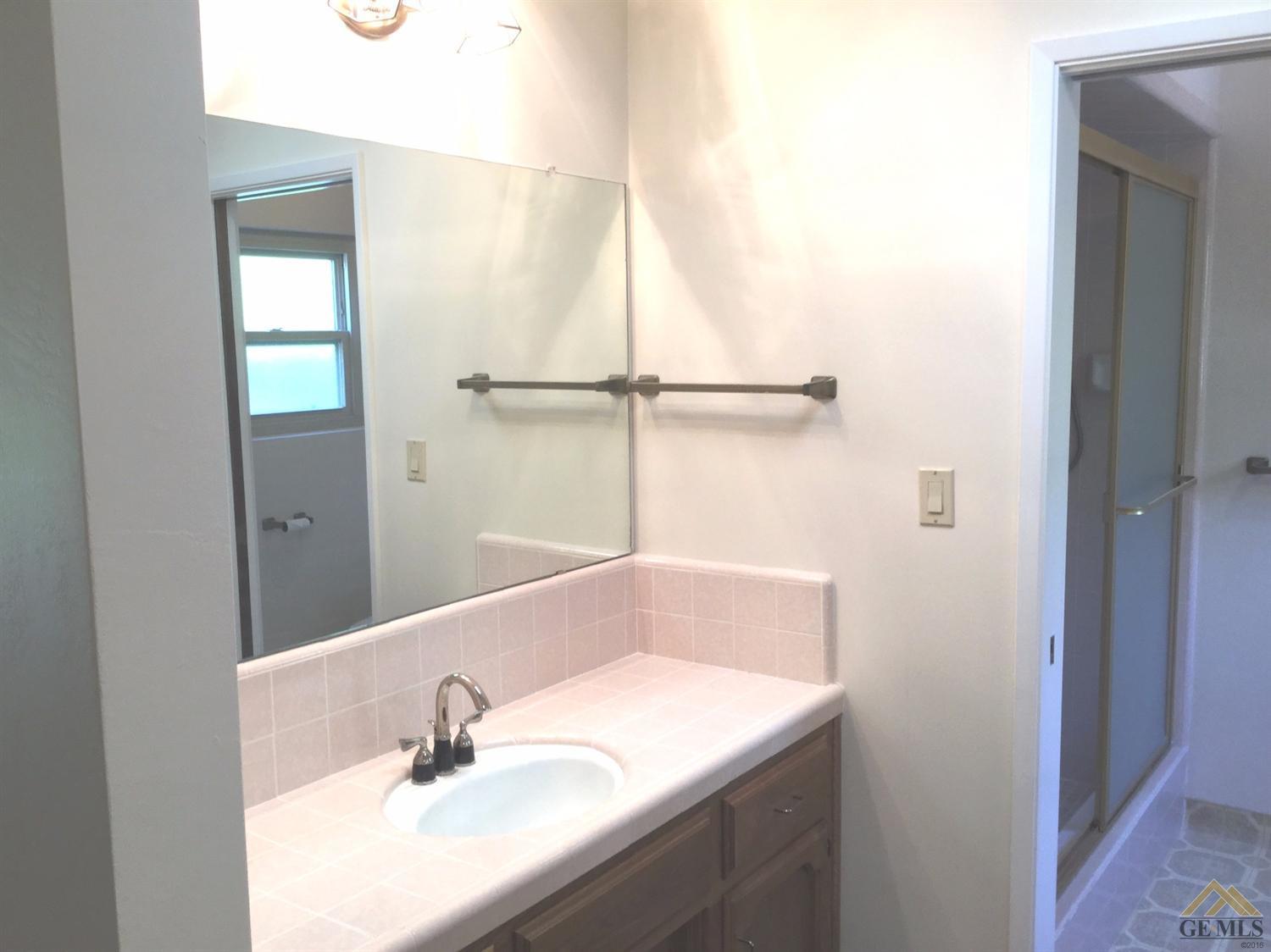 5008 Panorama Drive Bakersfield, CA 93306 - Photo 17 of 40