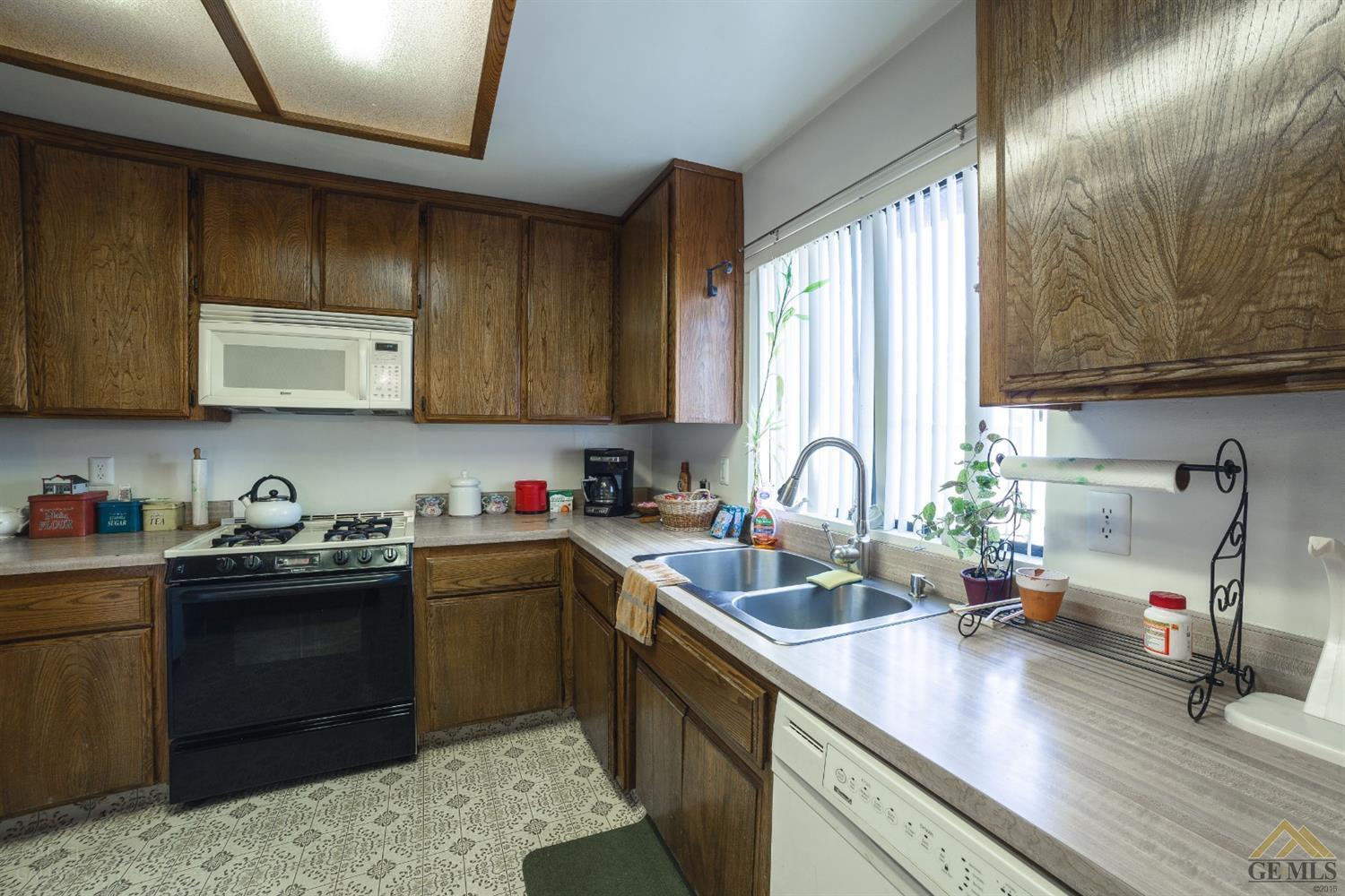 321 Pearson Avenue Bakersfield, CA 93308 - Photo 14 of 29