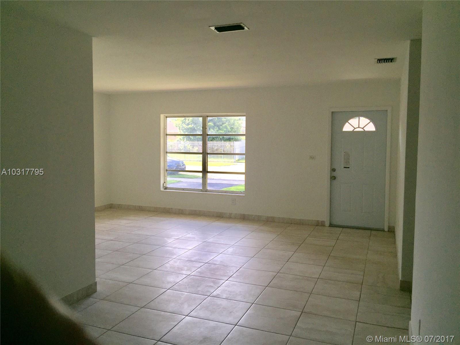 9630 Southwest 9th Terrace Miami, FL 33174 - Photo 3 of 20 Gallery Image 3