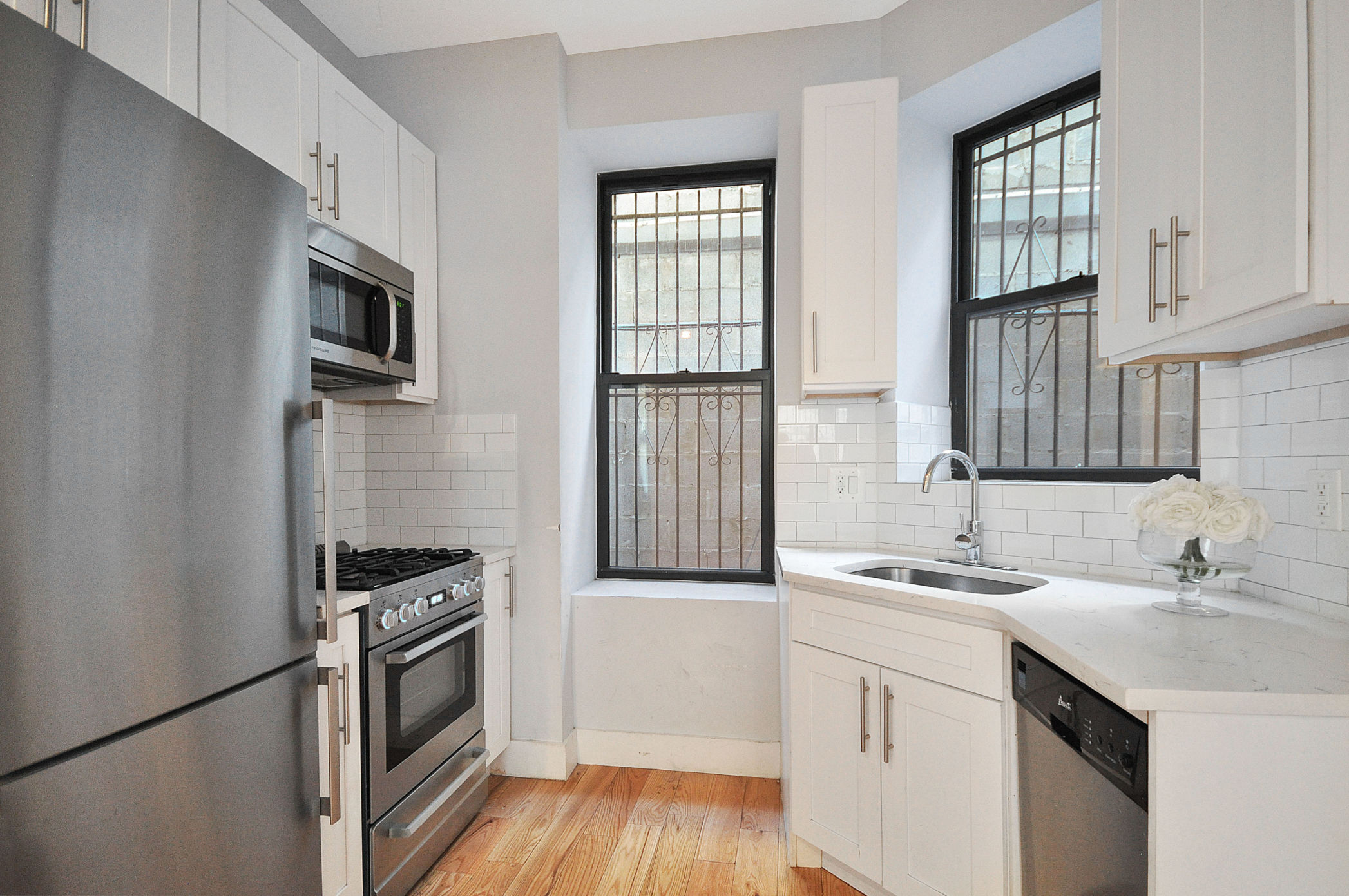 175 East 105th Street, Unit 1R Manhattan, NY 10029 - Photo 4 of 7