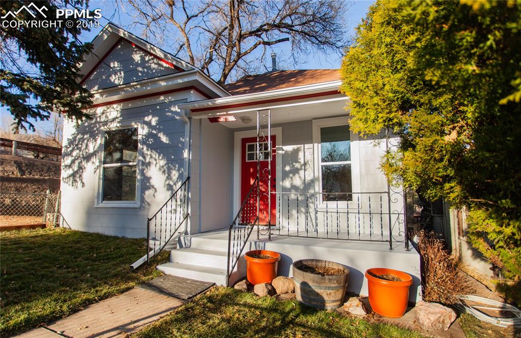 Charming Turn of the Century Bungalow completely updated just 4 blocks from all the shops and restaurants of Old Colorado City! 