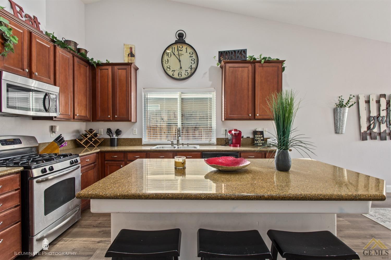 13200 Ridgeway Meadows Drive Bakersfield, CA 93314 - Photo 13 of 32