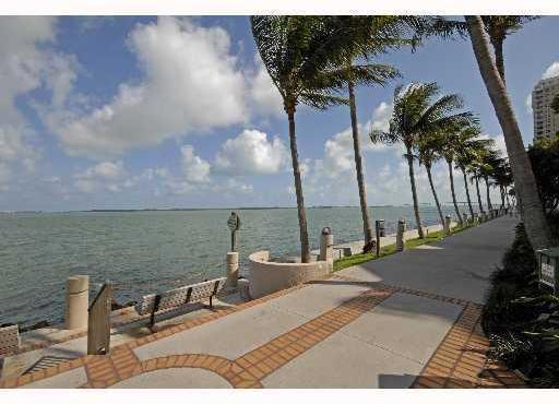 540 Brickell Key Drive, Unit 732 Miami, FL 33131 - Photo 2 of 4