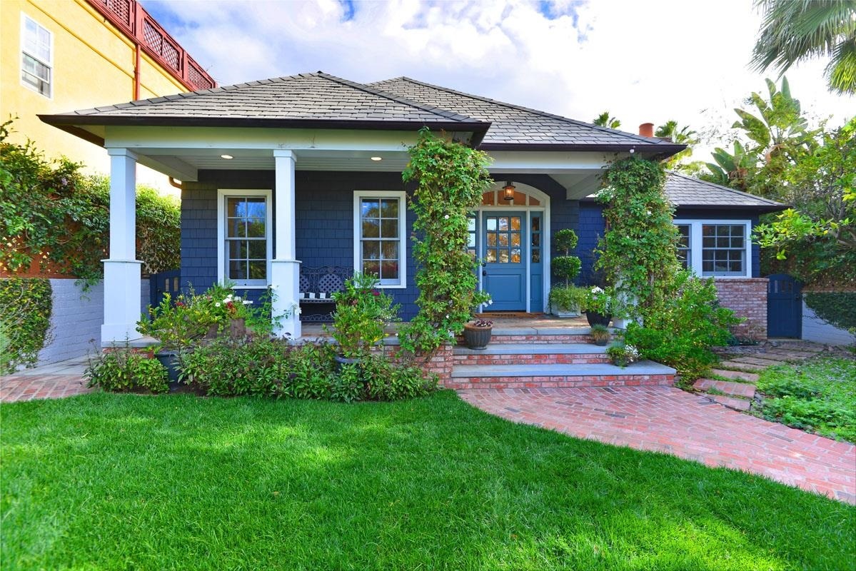 5429 Beaumont Avenue La Jolla, CA 92037 - Photo 2 of 15