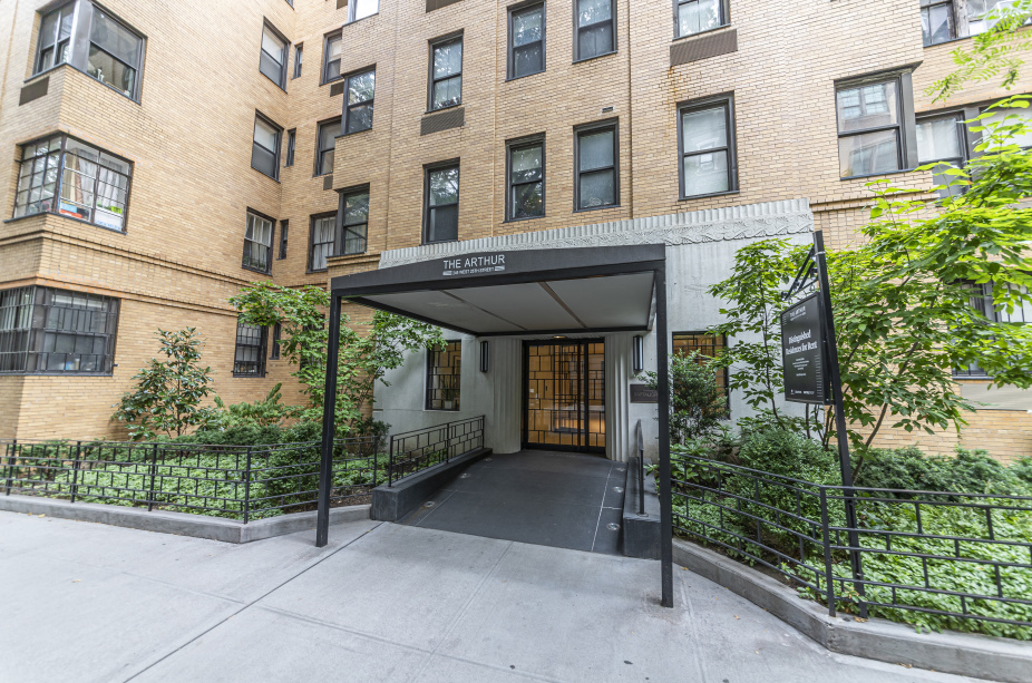 The Arthur 245 W 25th St, Manhattan, NY 10001 - Photo 3 of 8