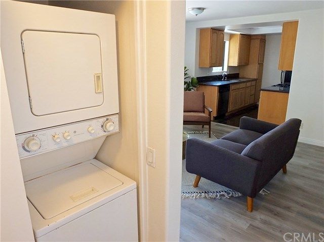 $390,000 | 1449 East 3rd Street, Unit 201, Long Beach, CA 90802