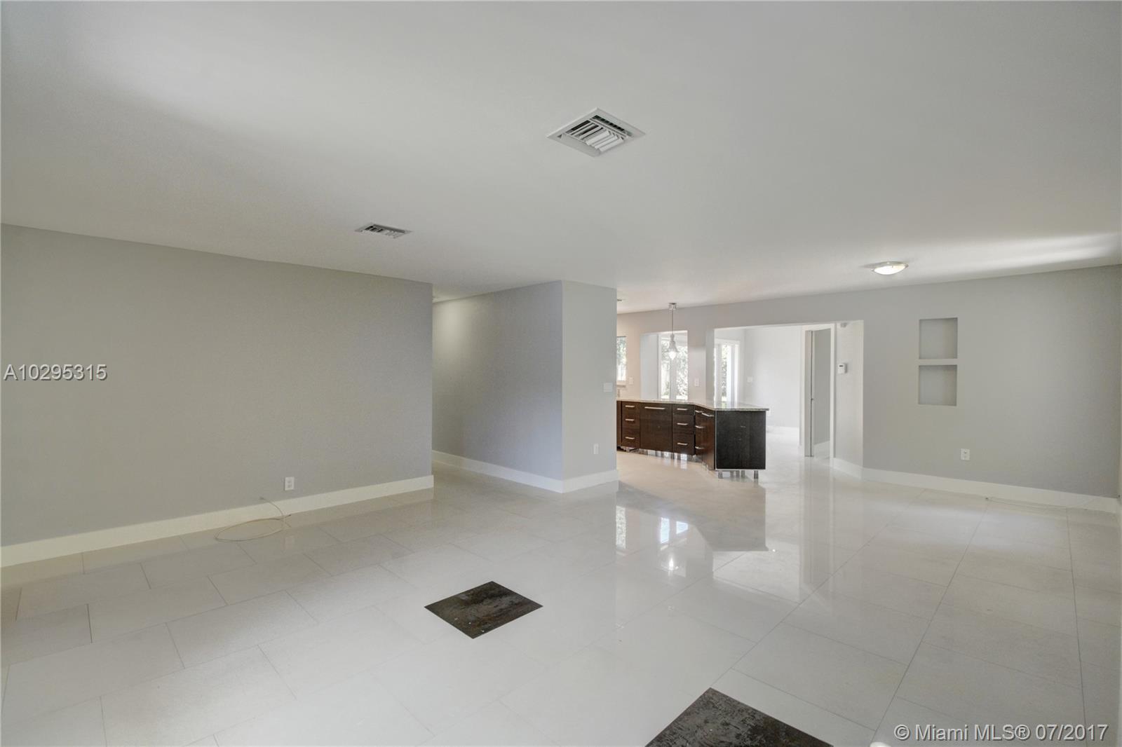 4036 Southwest 5th Street Plantation, FL 33317 - Photo 5 of 28