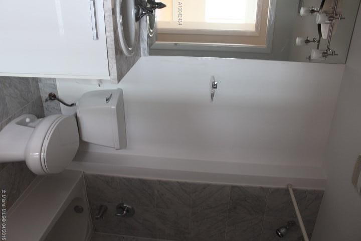 253 Northeast 2nd Street, Unit 1203 Miami, FL 33132 - Photo 11 of 23