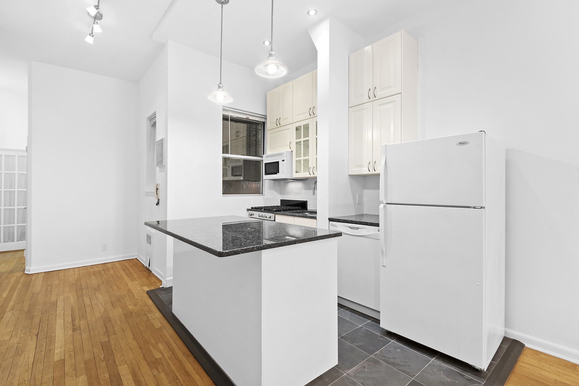 421 West 57th Street, Unit 2D Manhattan, NY 10019 - Photo 3 of 6