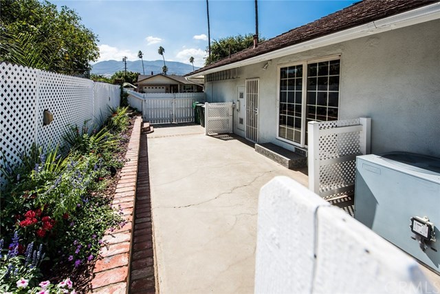 2001 Cypress Point Drive Corona, CA 92882 - Photo 45 of 62 Side yard with access to kitchen and garage