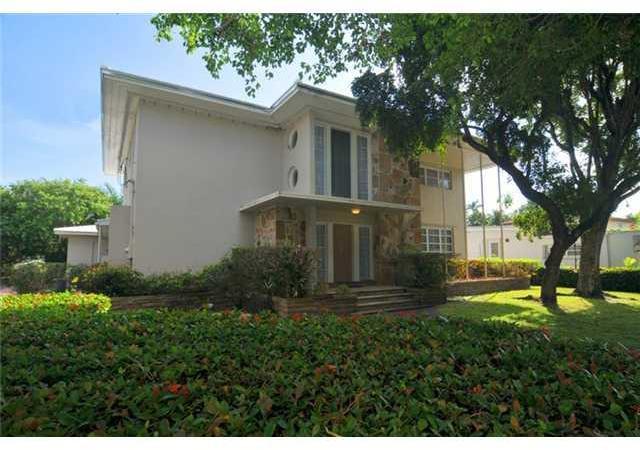 5251 North Bay Road Miami Beach, FL 33140 - Photo 1 of 9