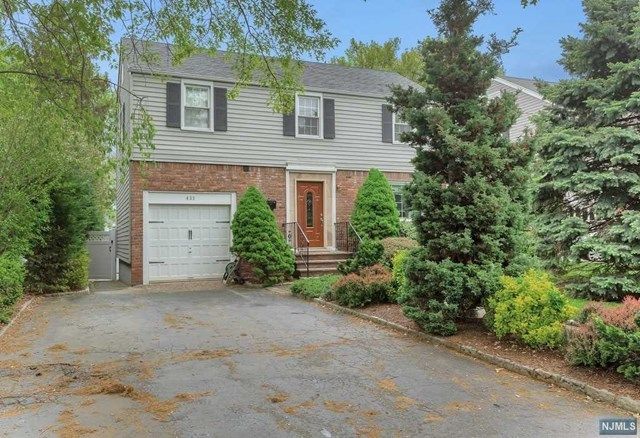 433 New Bridge Road Bergenfield, NJ 07621 - Photo 2 of 14