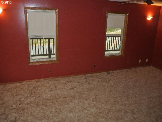 220 Ragland Road Longview, WA 98632 - Photo 12 of 16 Gallery Image 12