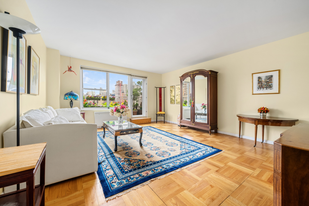 207 East 74th Street, Unit PHA Manhattan, NY 10021 - Photo 9 of 15