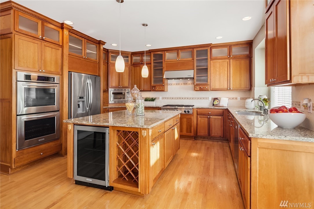 1841 Southeast 8th Place Renton, WA 98057 - Photo 10 of 25