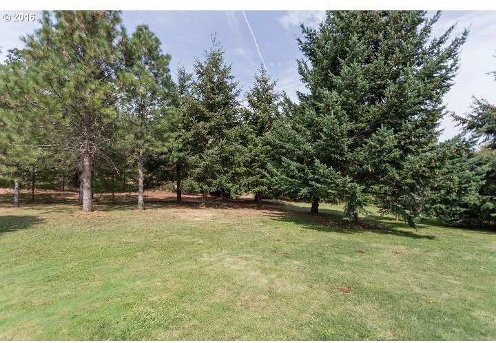 1194 Country Club Road Hood River, OR 97031 - Photo 2 of 32 Gallery Image 2