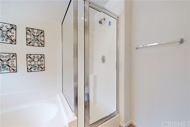 28427 Nicholas Circle Saugus, CA 91350 - Photo 22 of 32 Master Bathroom with Double Vanity and separate garden tub and shower