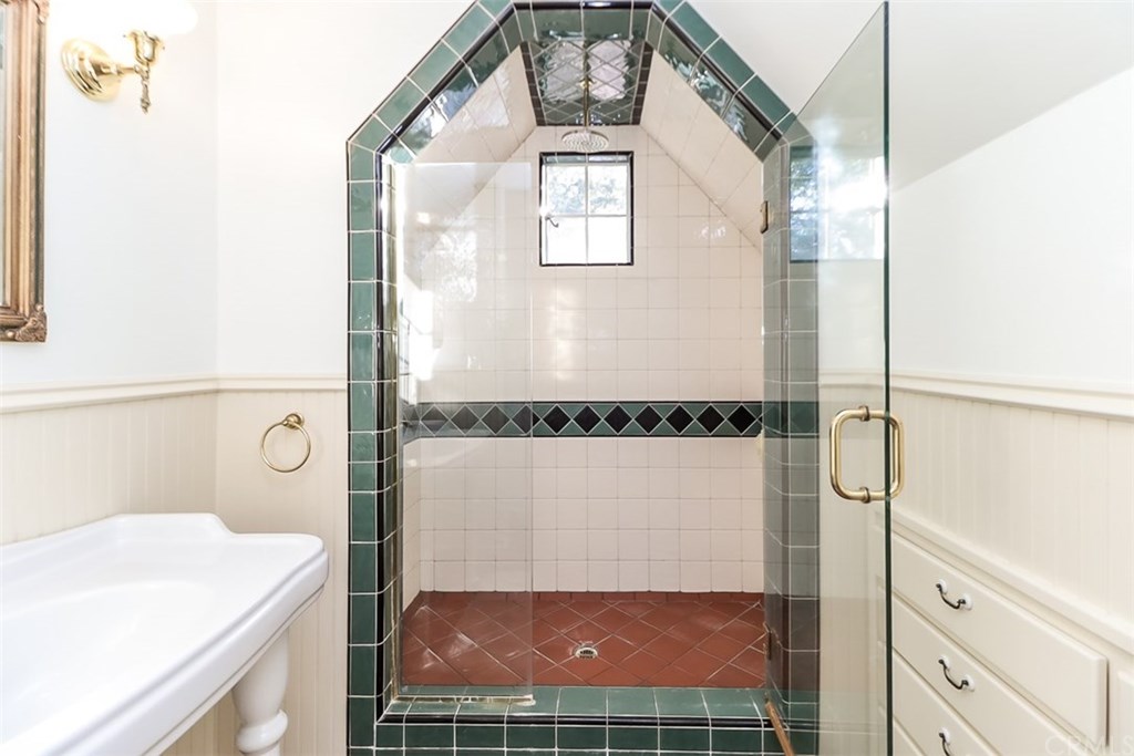 975 Hillcrest Drive Upland, CA 91784 - Photo 43 of 65