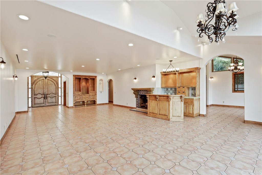 2380 Roscomare Road Los Angeles, CA 90077 - Photo 15 of 51