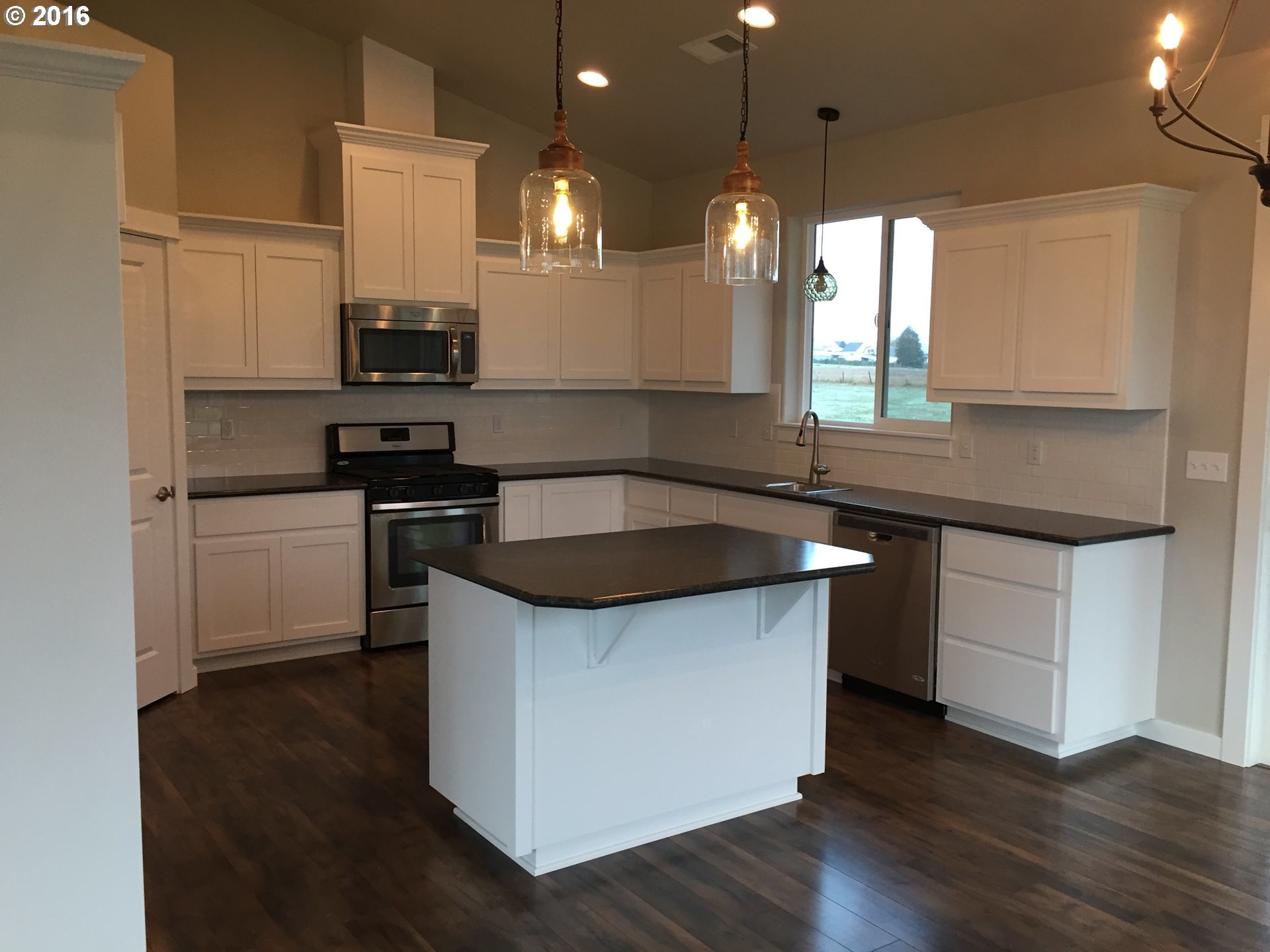 7620 Lookingglass Road Roseburg, OR 97471 - Photo 3 of 4 Gallery Image 3