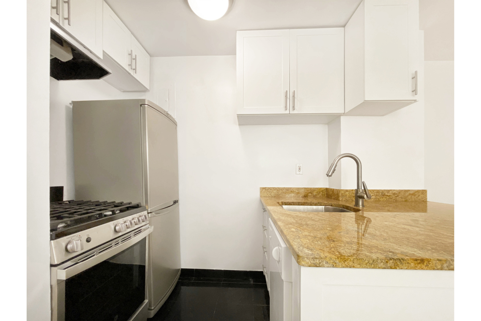 166 East 35th Street, Unit 11C Manhattan, NY 10016 - Photo 6 of 14 Gallery Image 6