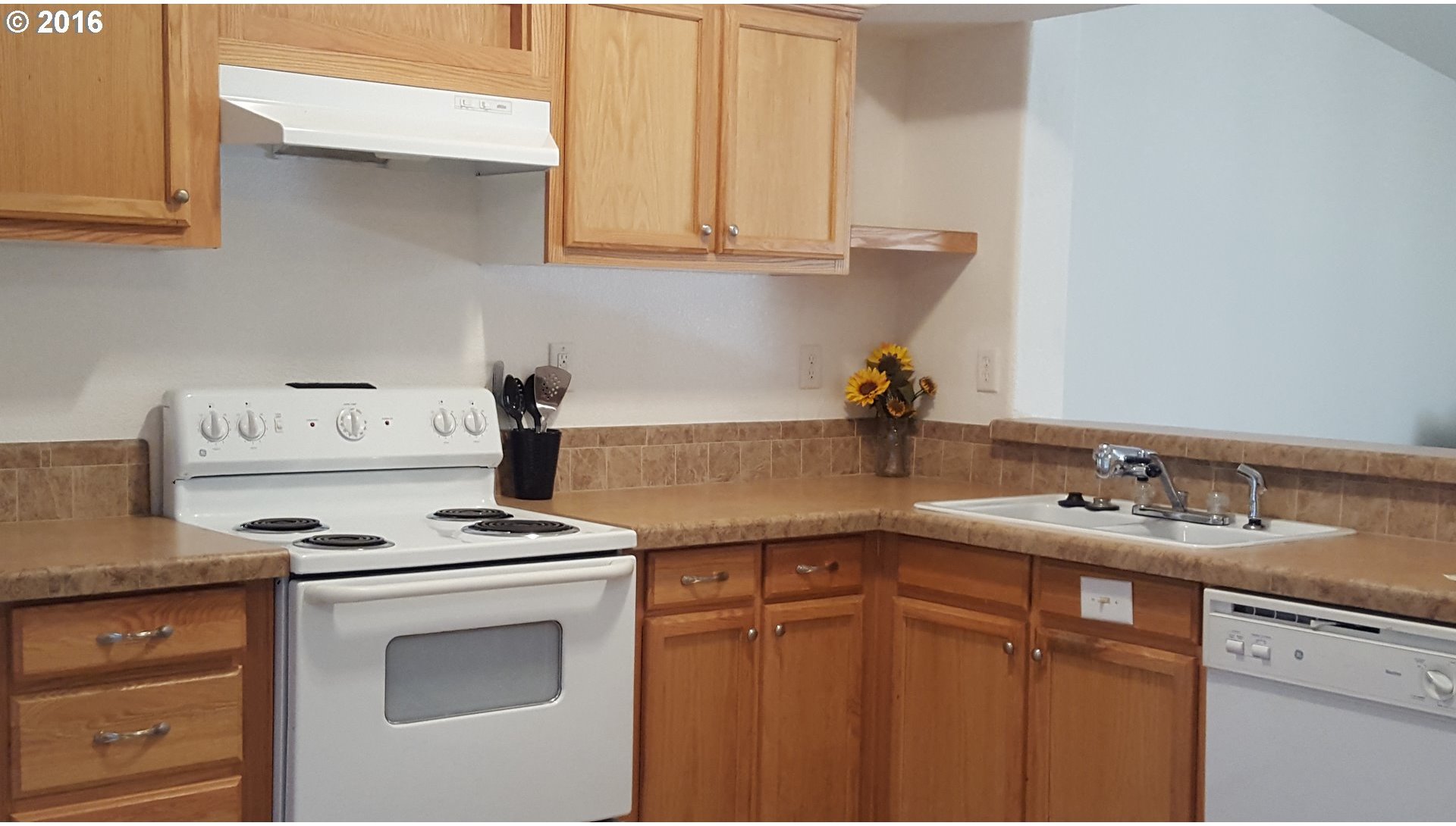 261 Briar Hills Avenue Riddle, OR 97469 - Photo 15 of 23