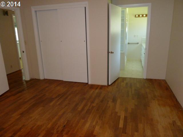 2700 Southwest Taylors Ferry Road Portland, OR 97219 - Photo 8 of 16 Gallery Image 8