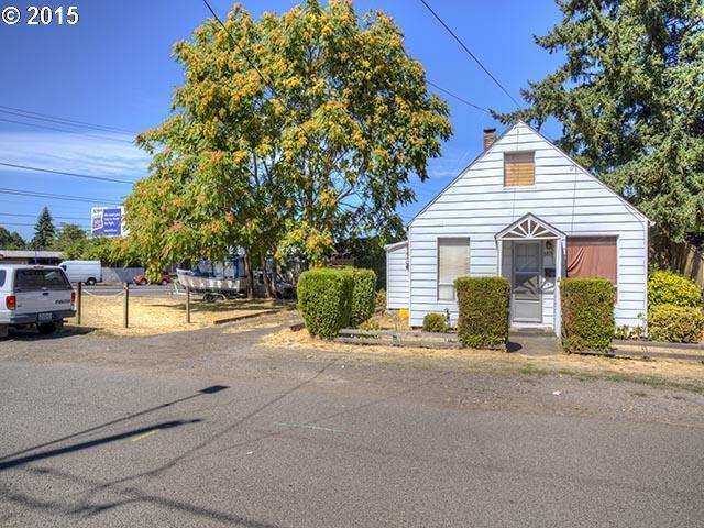 5819 Northeast Mason Street Portland, OR 97218 - Photo 9 of 14
