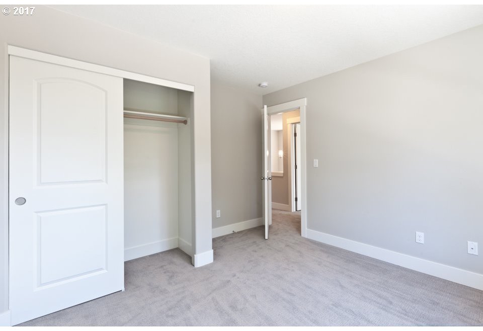 20186 Southwest Kinnaman Road Beaverton, OR 97078 - Photo 17 of 29 Gallery Image 17