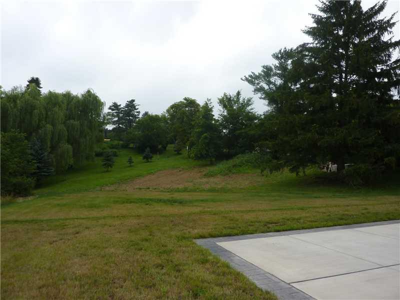 103 Brookside Lane Coraopolis, PA 15108 - Photo 23 of 25